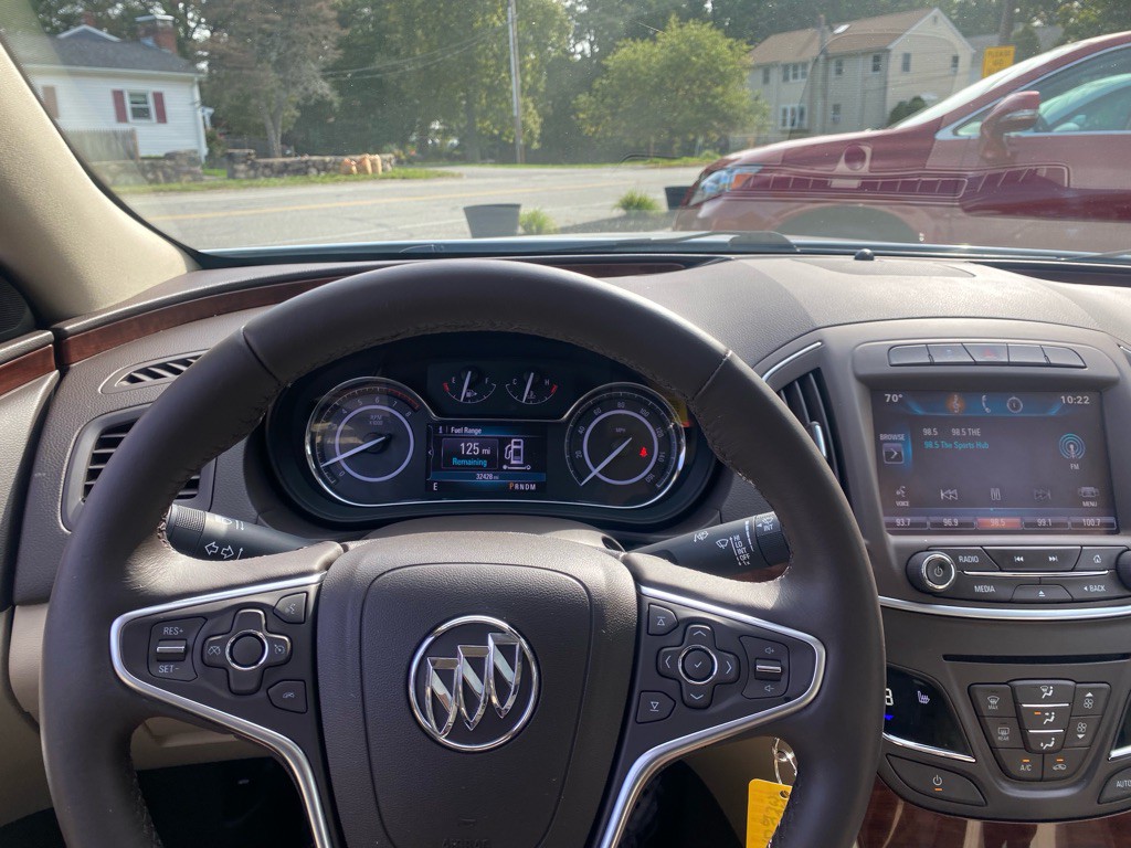 2015 Buick Regal Image 24
