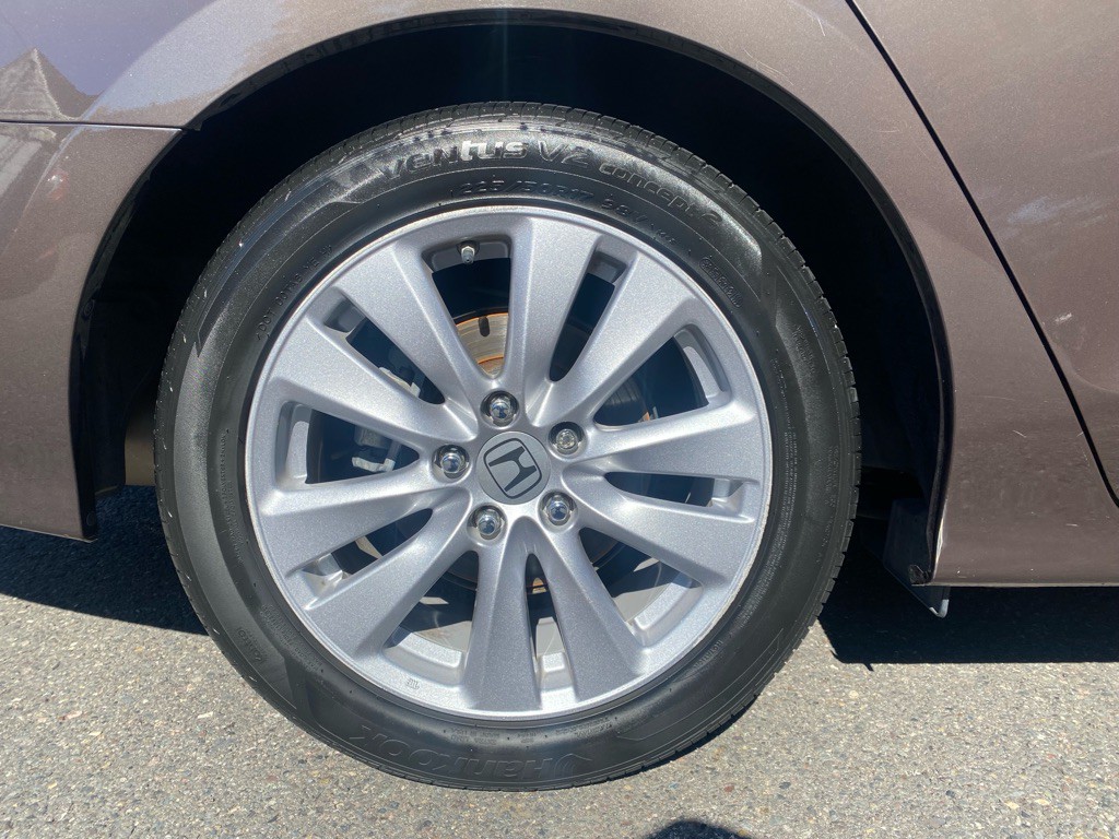 2011 Honda Accord Image 13
