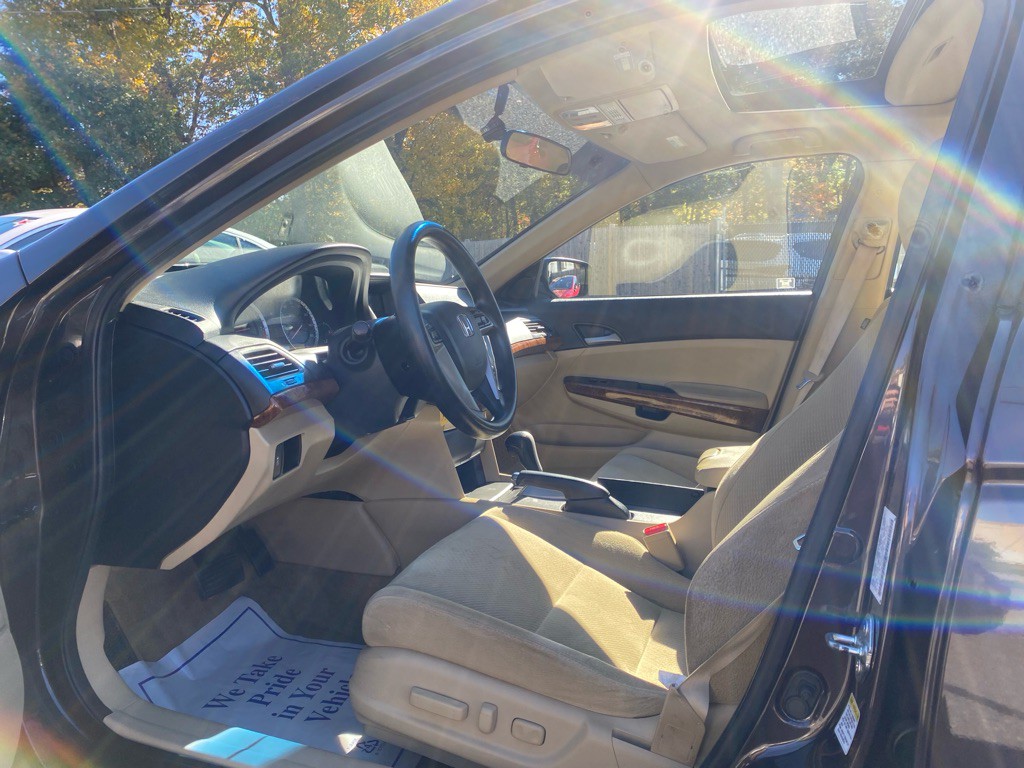 2011 Honda Accord Image 25