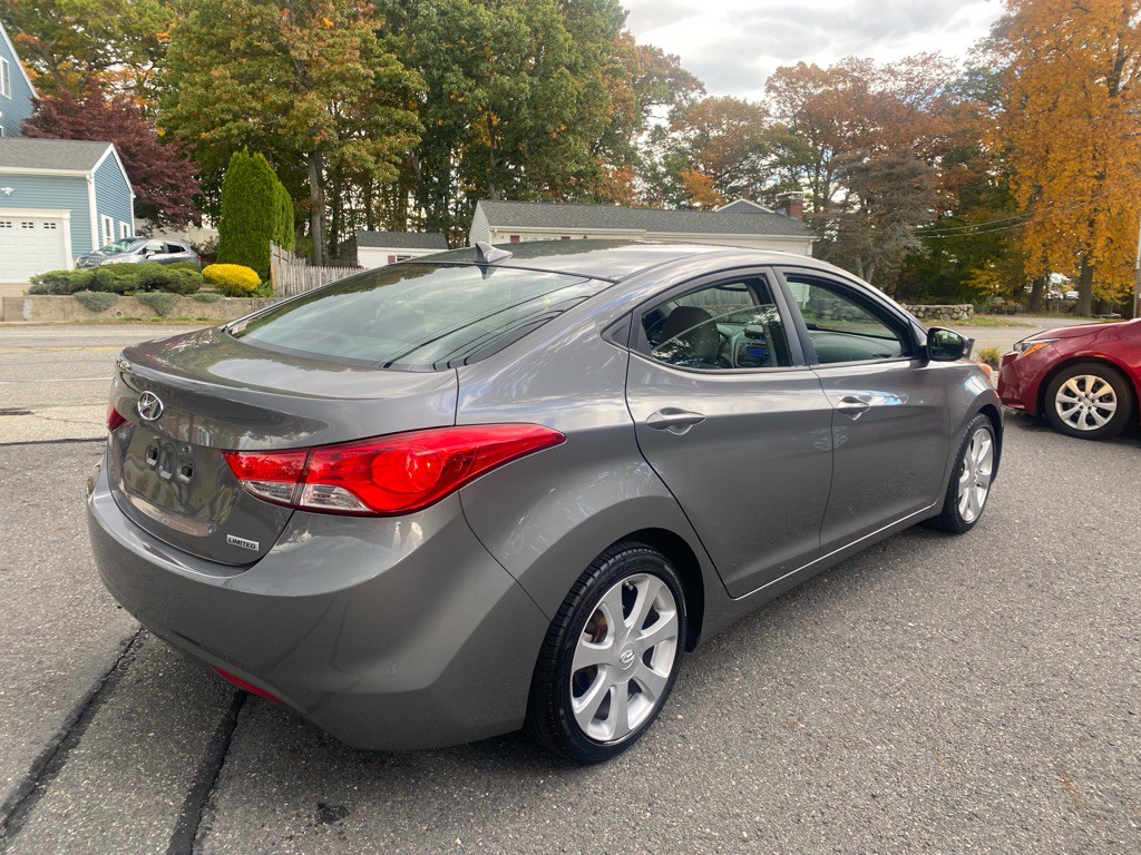 2013 Hyundai Elantra Image 6