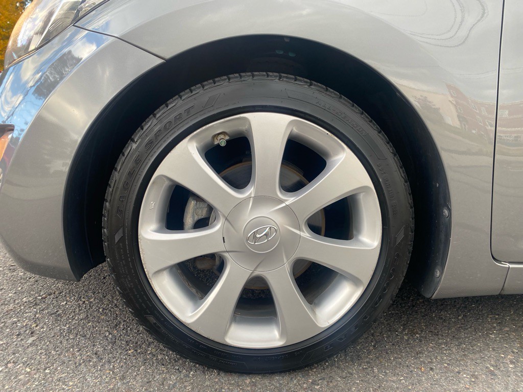 2013 Hyundai Elantra Image 10