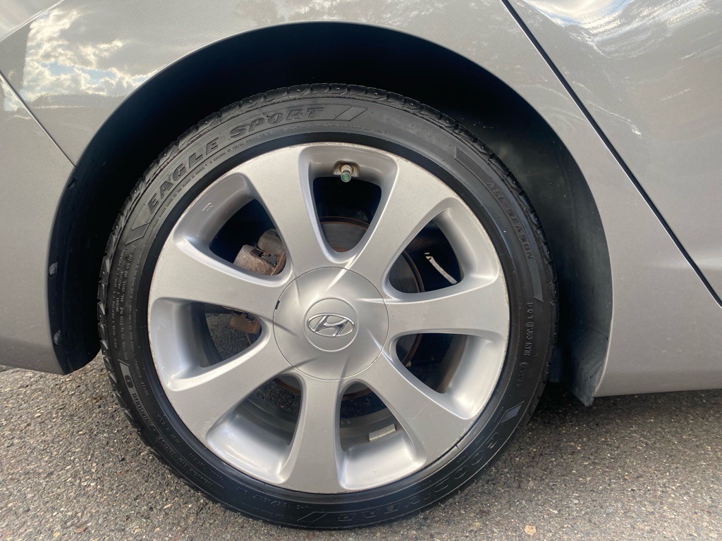 2013 Hyundai Elantra Image 12