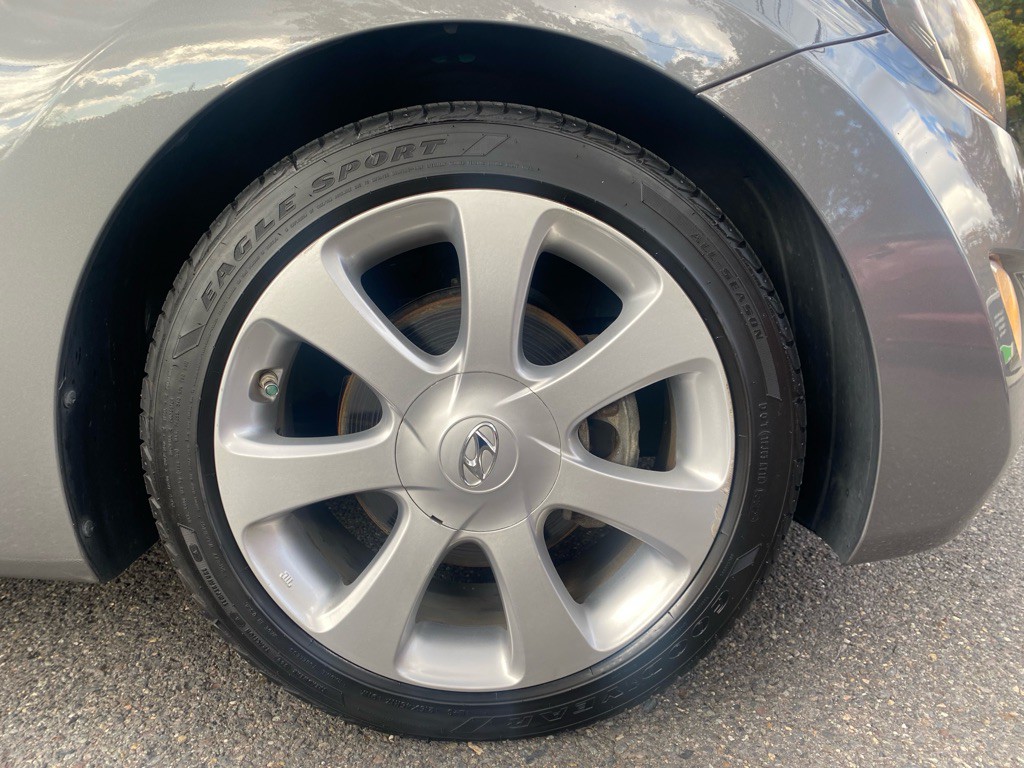 2013 Hyundai Elantra Image 13