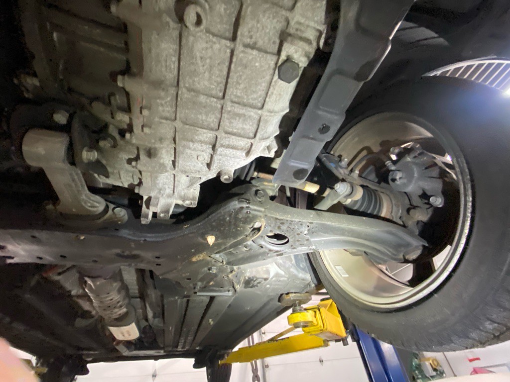 2013 Hyundai Elantra Image 16