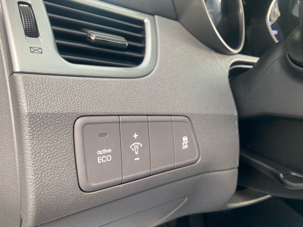 2013 Hyundai Elantra Image 25