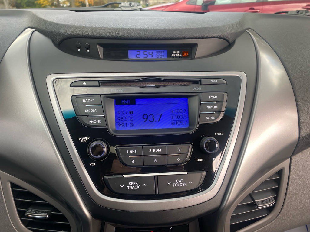 2013 Hyundai Elantra Image 30