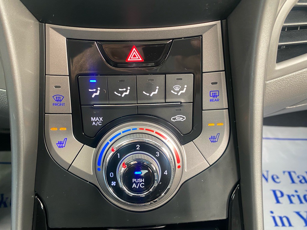 2013 Hyundai Elantra Image 31