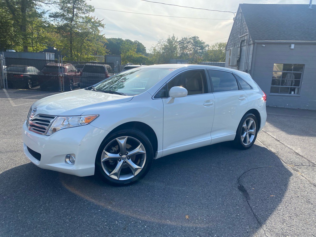 2012 Toyota Venza Image 1