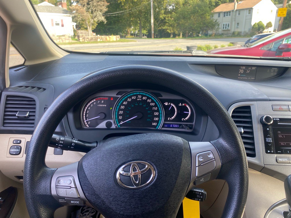 2012 Toyota Venza Image 17