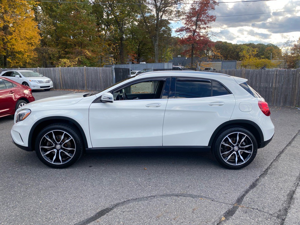 2016 Mercedes-Benz GLA-Class Image 3