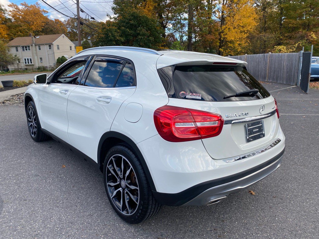 2016 Mercedes-Benz GLA-Class Image 4