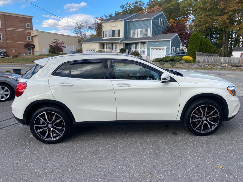 2016 Mercedes-Benz GLA-Class Image 8