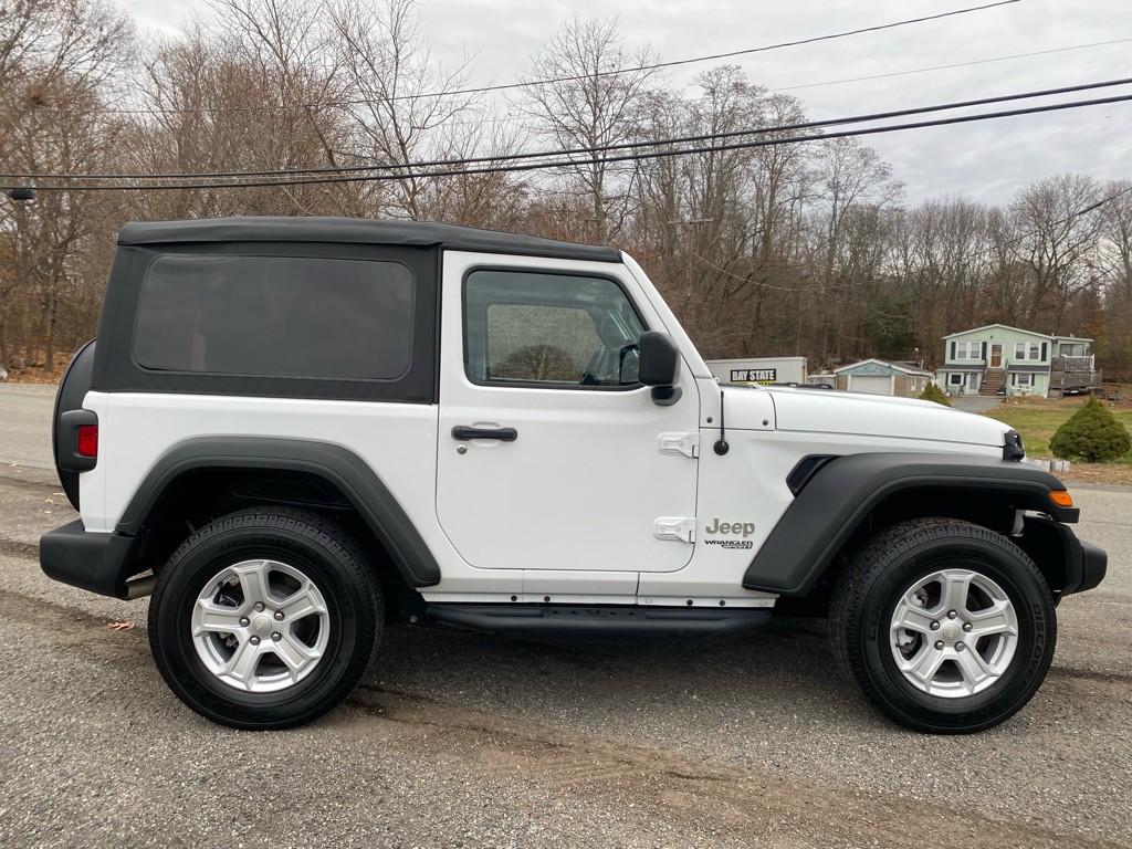 2021 Jeep Wrangler Image 9
