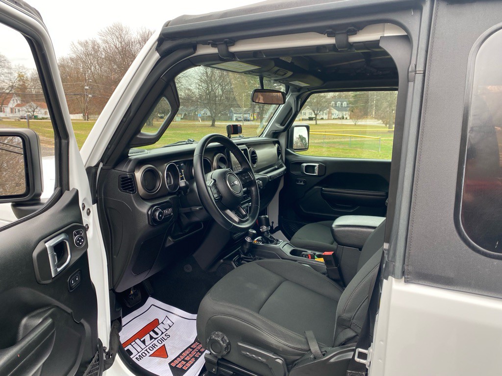 2021 Jeep Wrangler Image 16