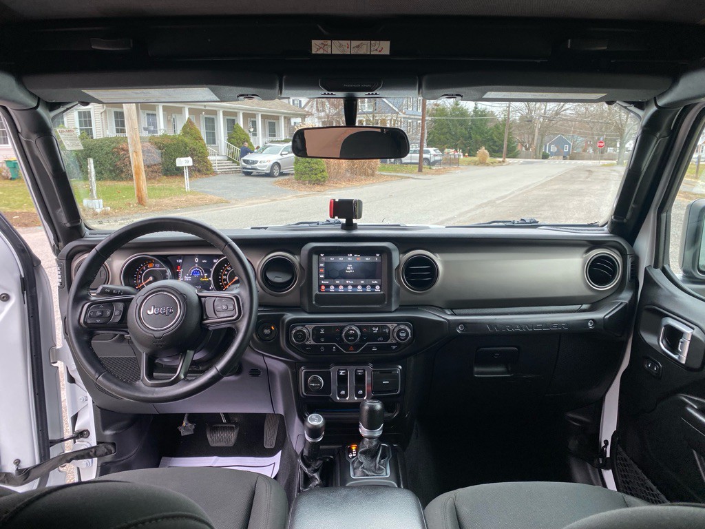 2021 Jeep Wrangler Image 17