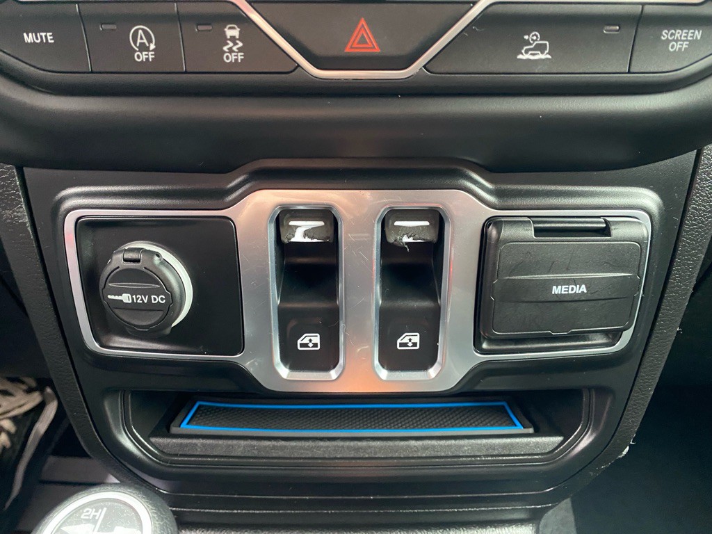 2021 Jeep Wrangler Image 25