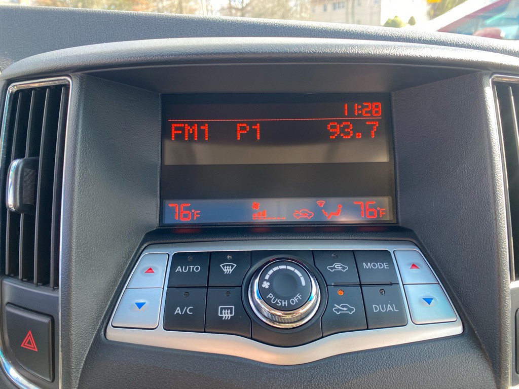 2012 Nissan Maxima Image 24