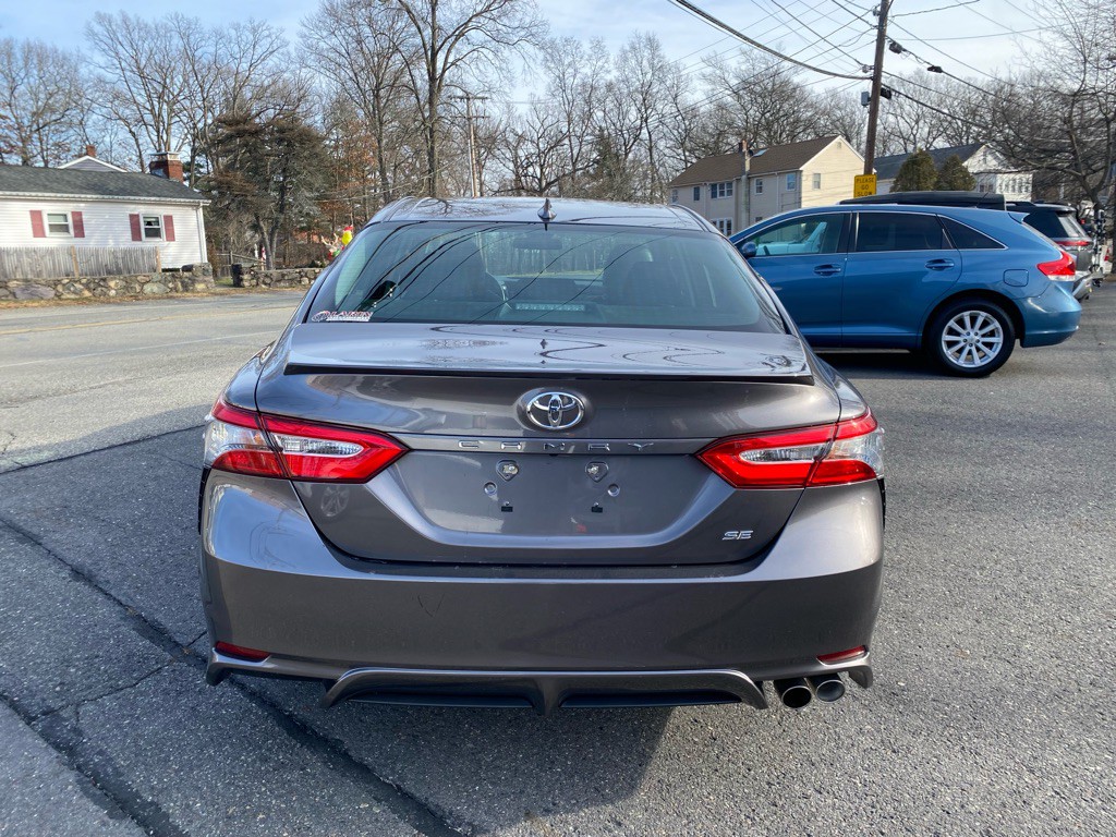 2019 Toyota Camry Image 4