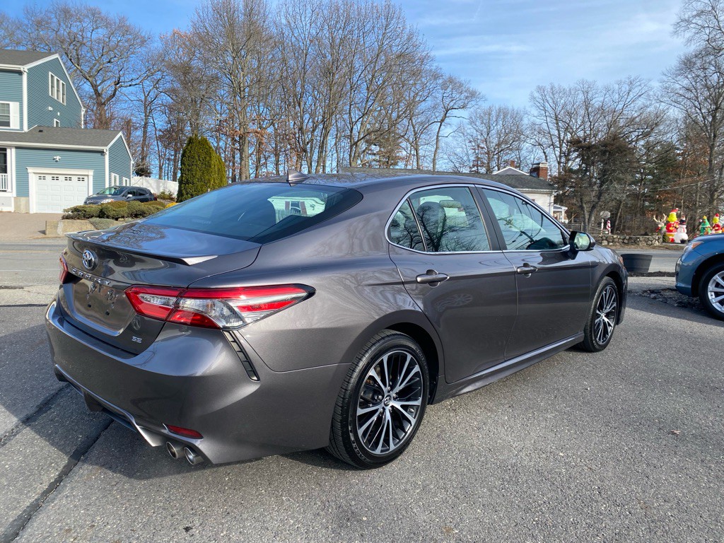 2019 Toyota Camry Image 6