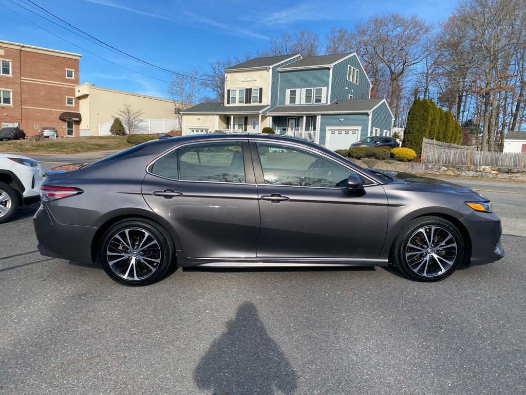 2019 Toyota Camry Image 7