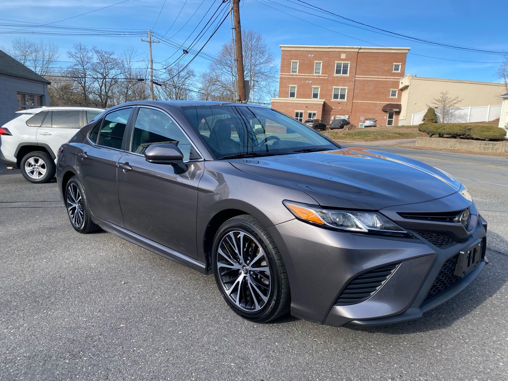 2019 Toyota Camry Image 8