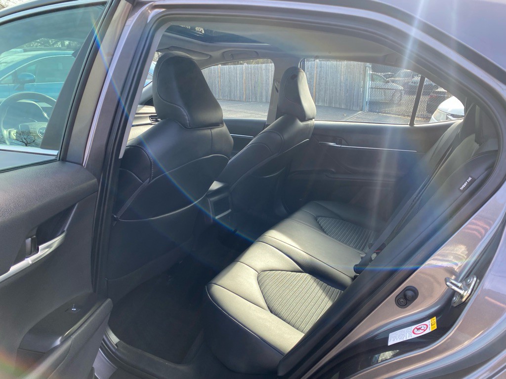 2019 Toyota Camry Image 15