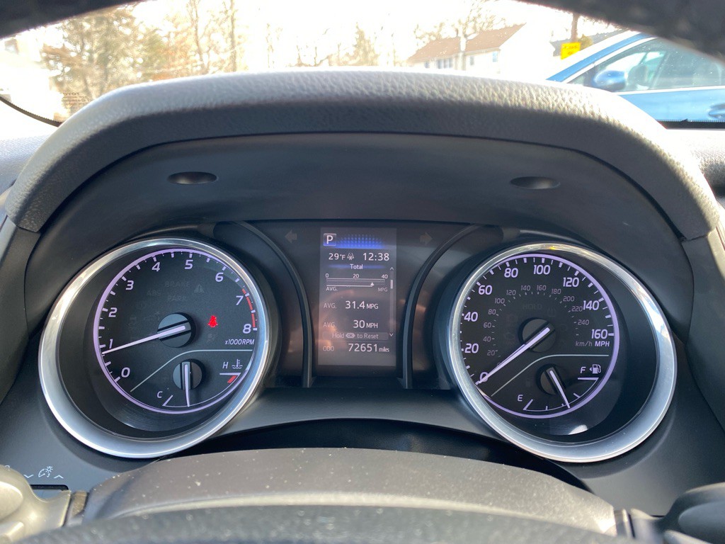 2019 Toyota Camry Image 21