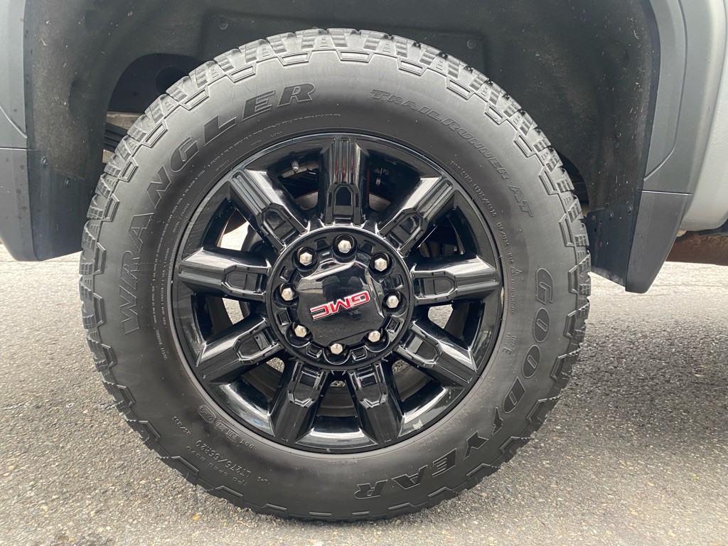 2024 GMC Sierra Image 12