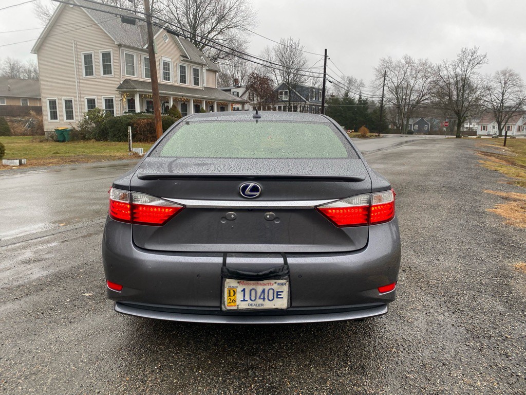 2014 Lexus ES Image 4