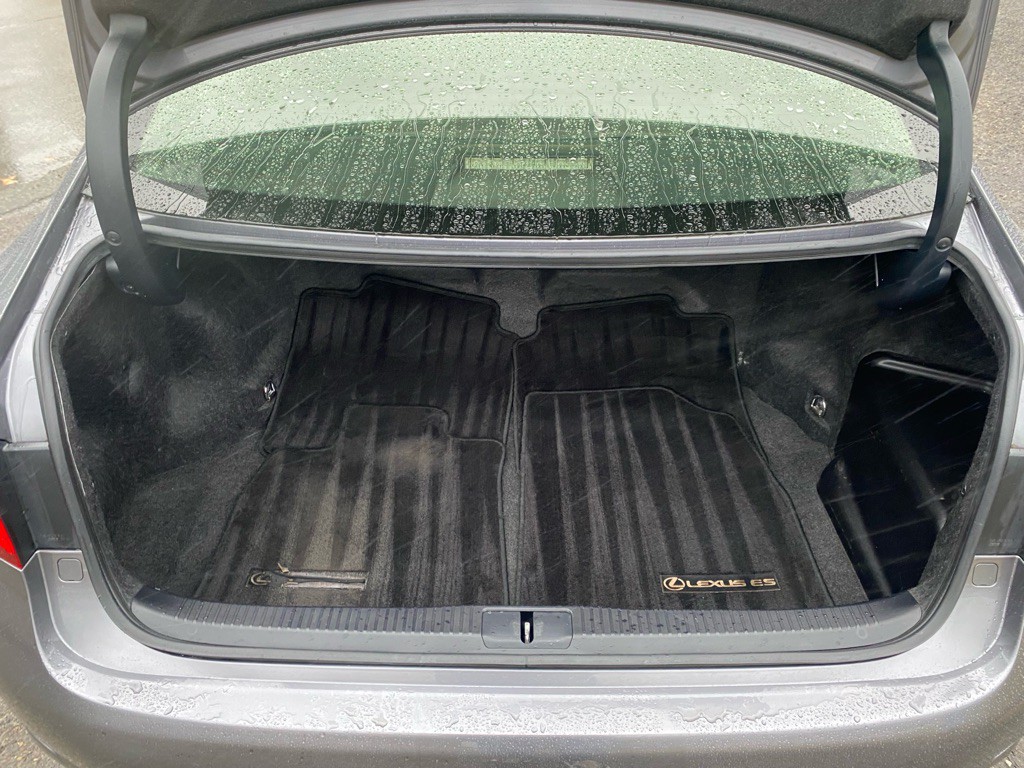 2014 Lexus ES Image 5