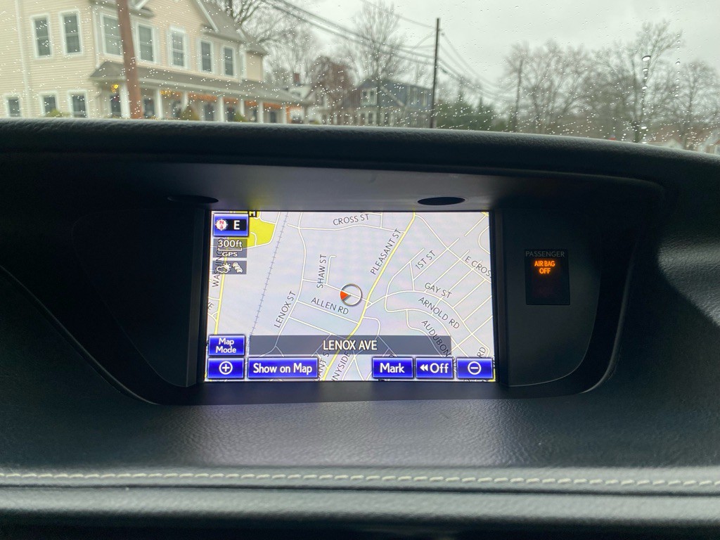 2014 Lexus ES Image 23