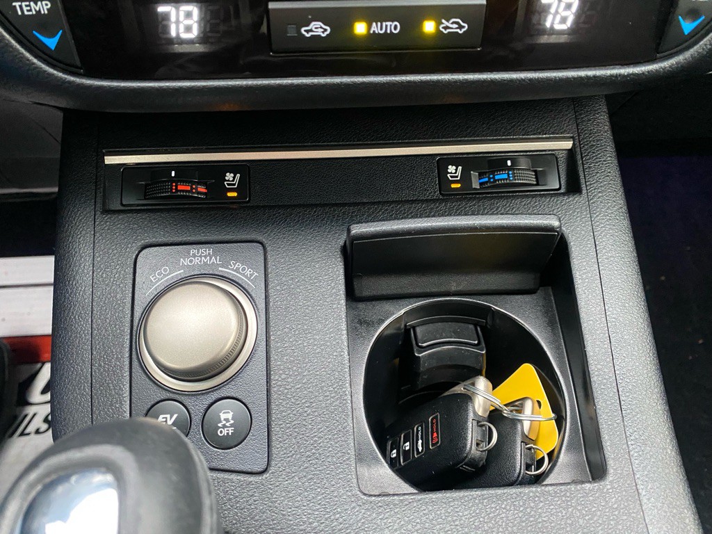 2014 Lexus ES Image 27