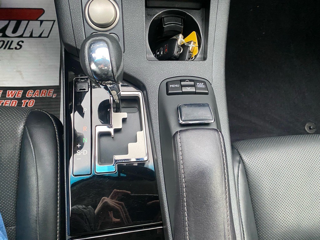 2014 Lexus ES Image 28