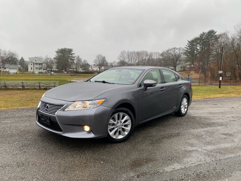 2014 Lexus ES Image 2