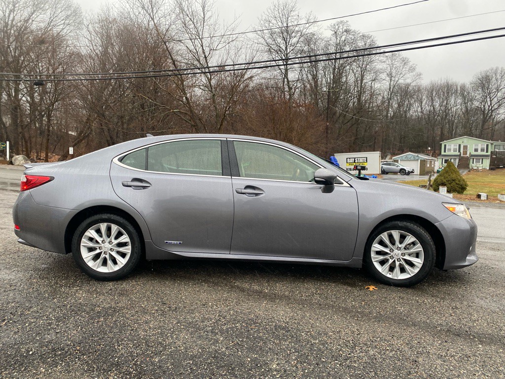 2014 Lexus ES Image 9