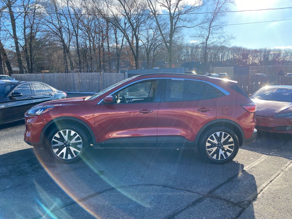 2020 Ford Escape Image 2