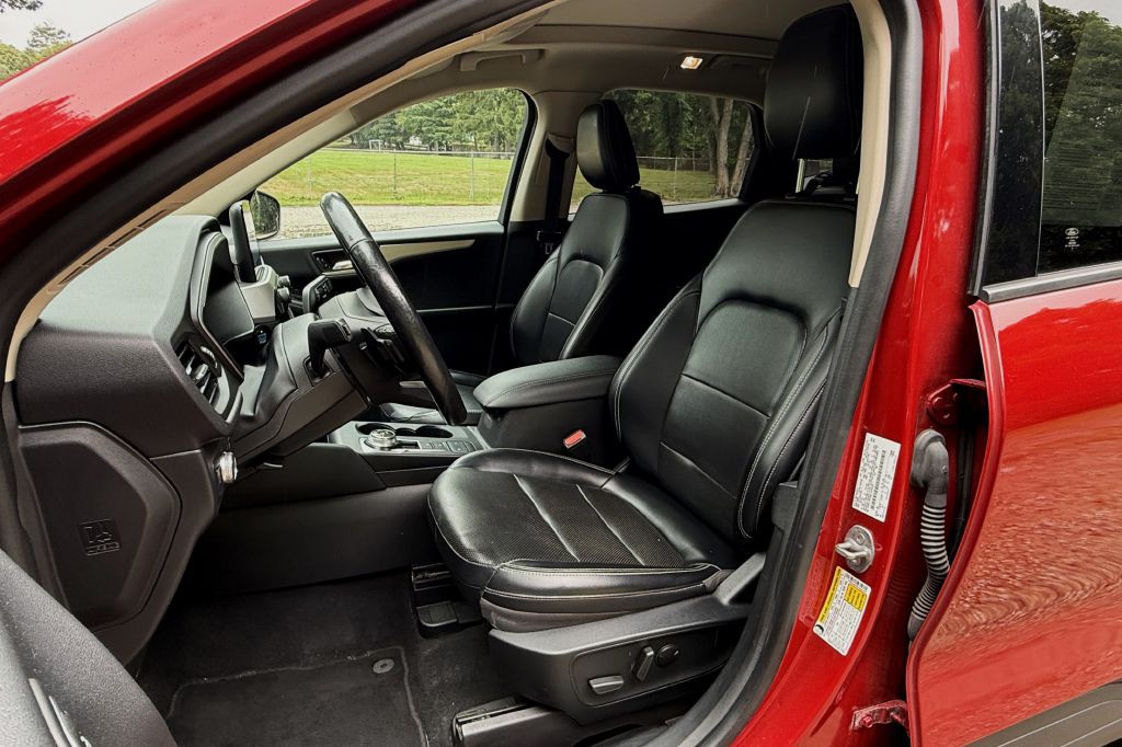 2020 Ford Escape Image 28