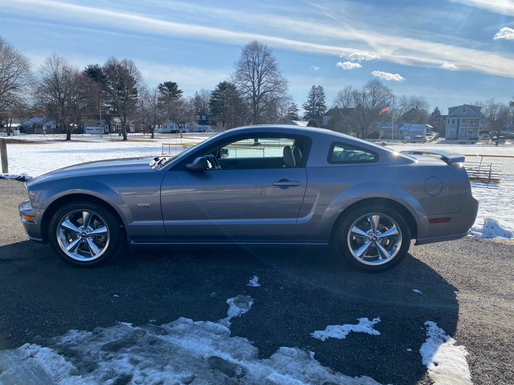 2006 Ford Mustang Image 2