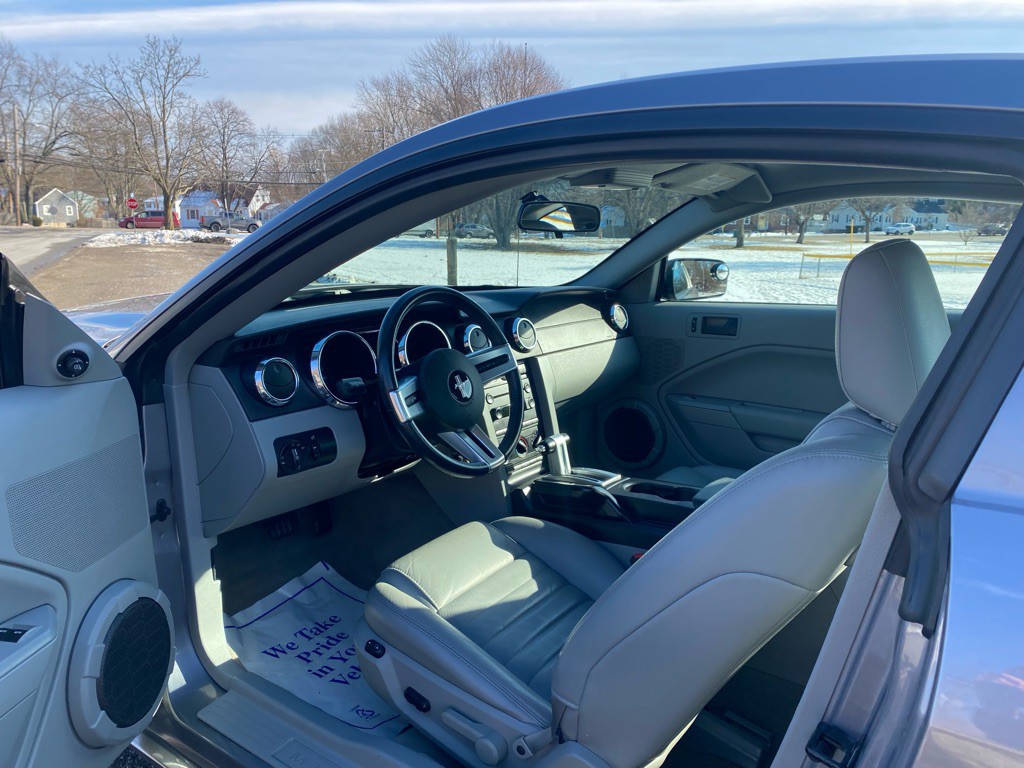 2006 Ford Mustang Image 24