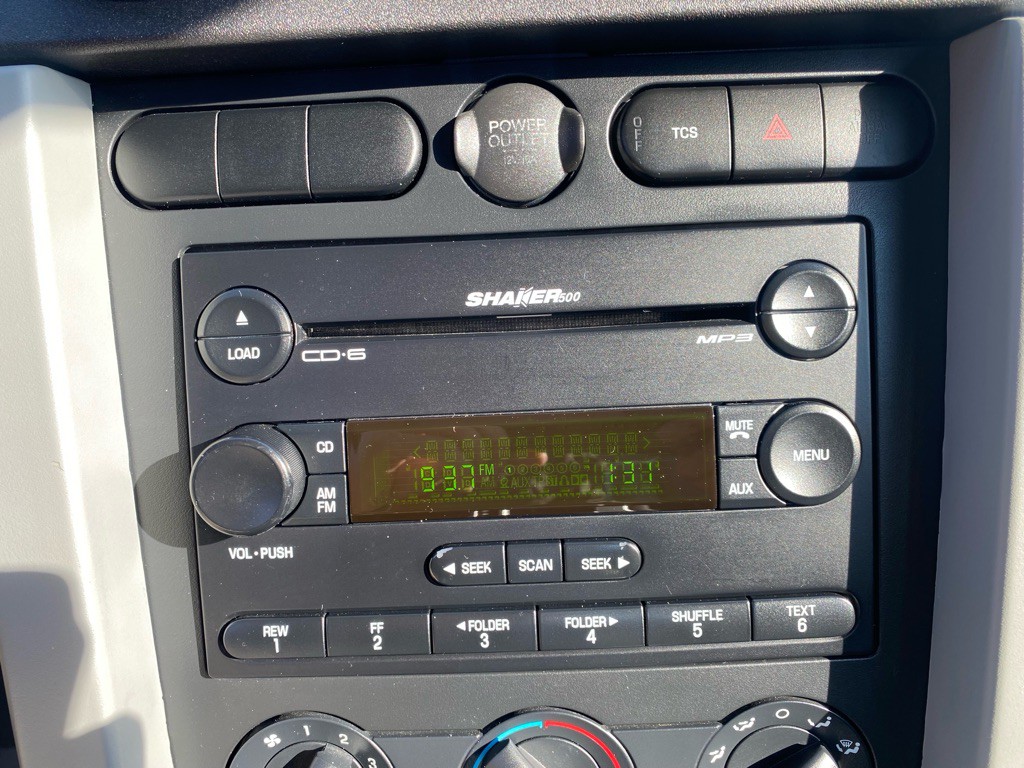 2006 Ford Mustang Image 30