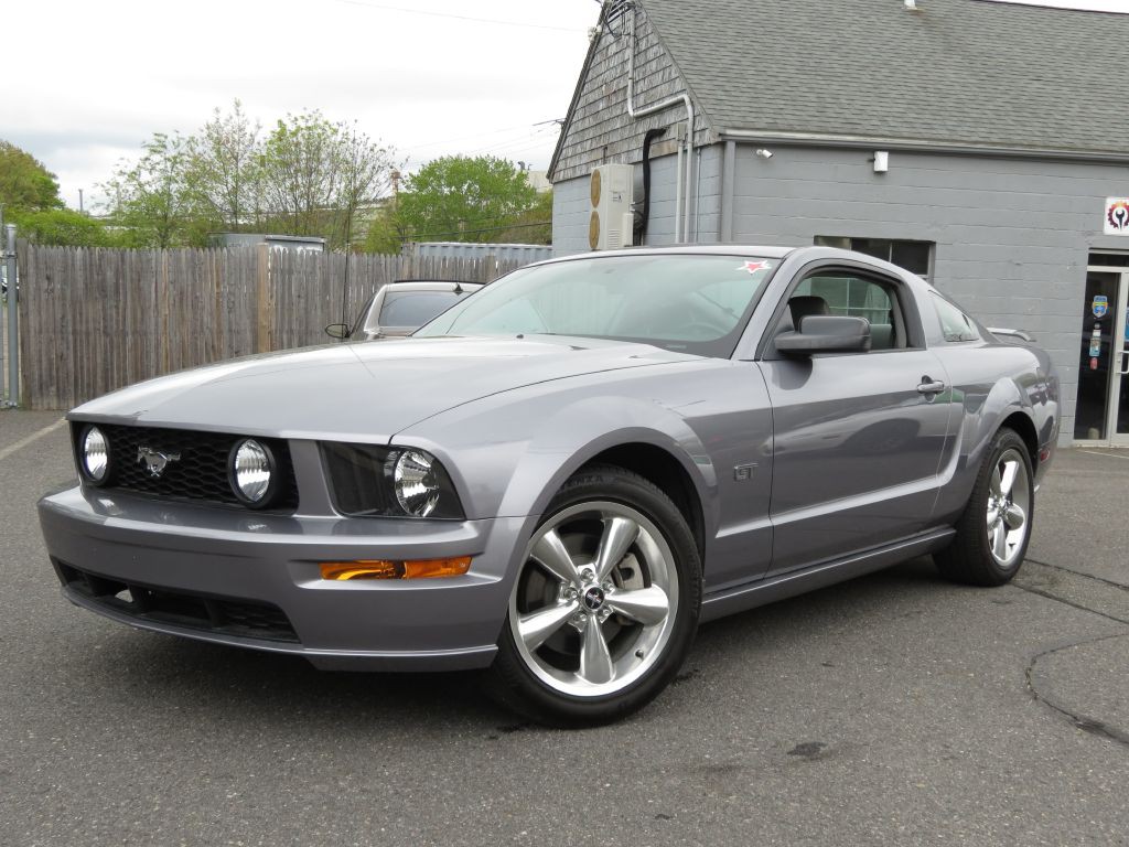 2006 Ford Mustang Image 2