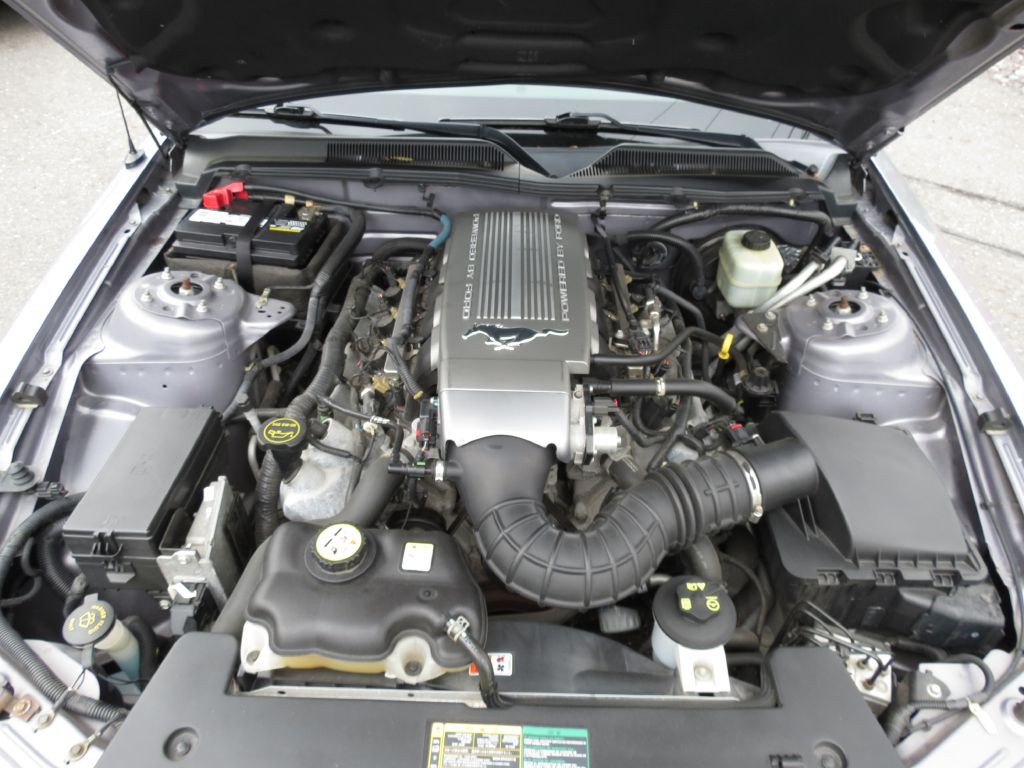2006 Ford Mustang Image 12