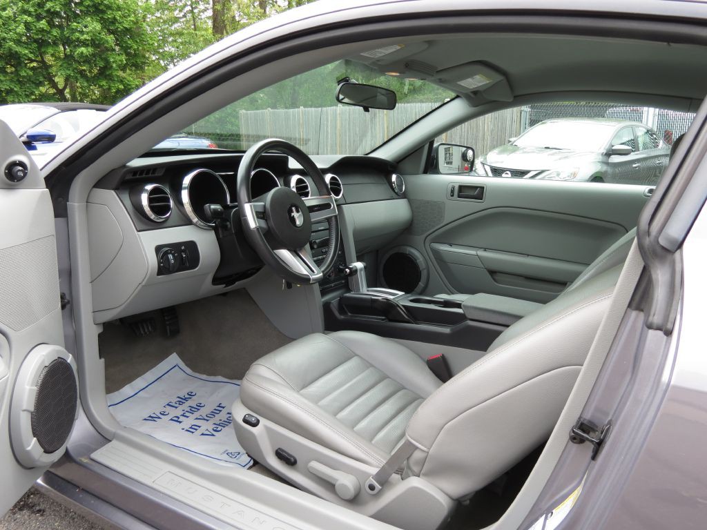 2006 Ford Mustang Image 26