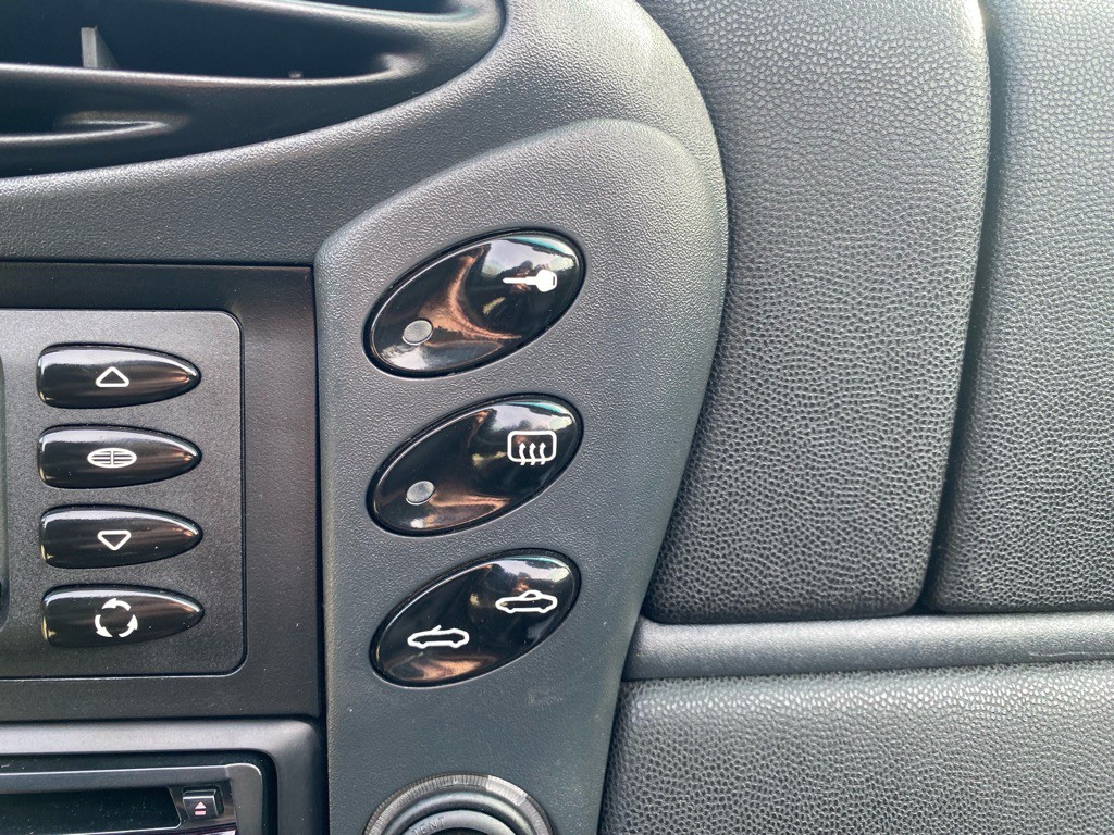 1999 Porsche Boxster Image 37