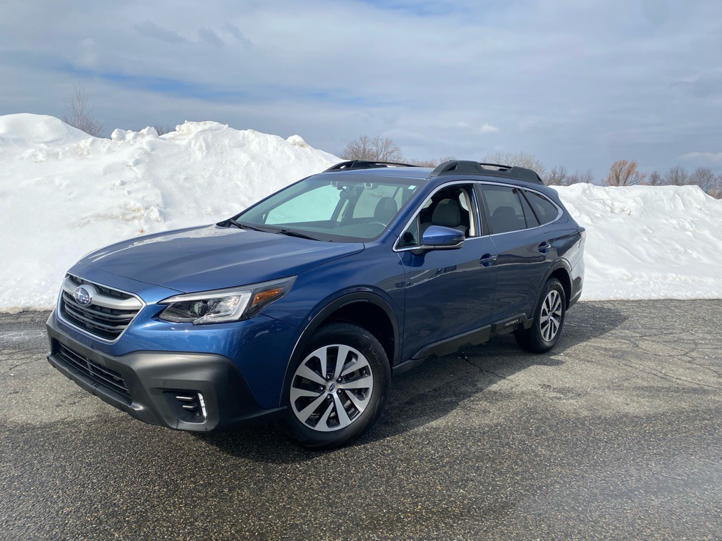 2020 Subaru Outback Image 2