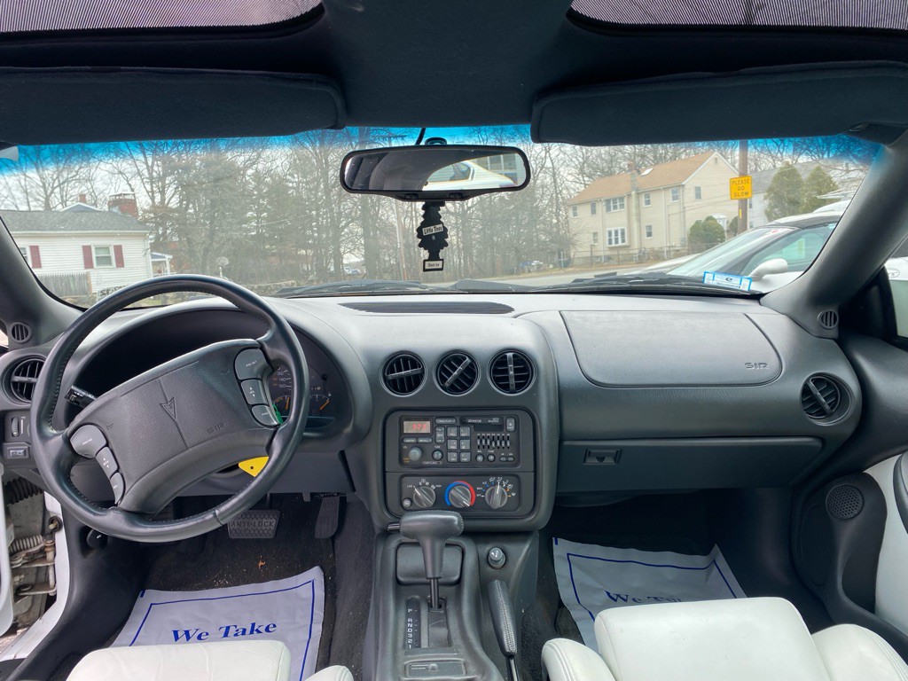 1994 Pontiac Firebird Image 16