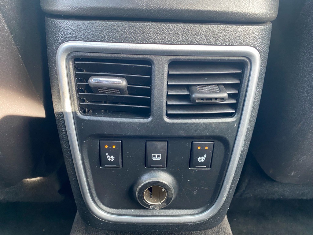 2014 Chrysler 300 Image 25