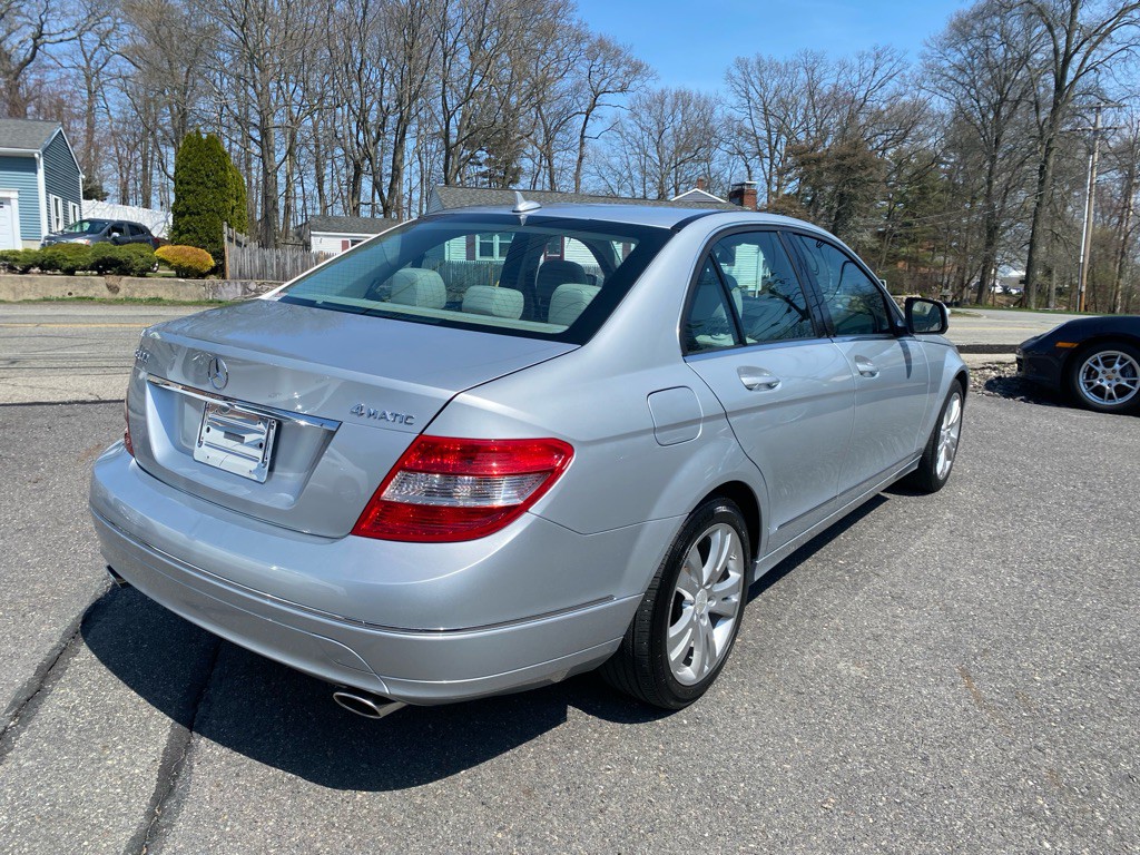 2009 Mercedes-Benz C-Class Image 8
