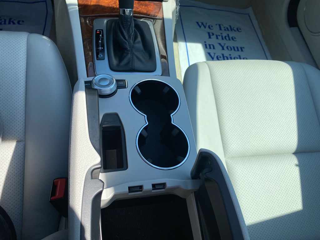 2009 Mercedes-Benz C-Class Image 29