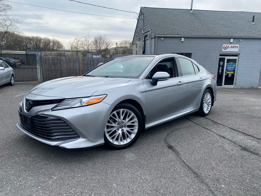 2020 Toyota Camry Image 2
